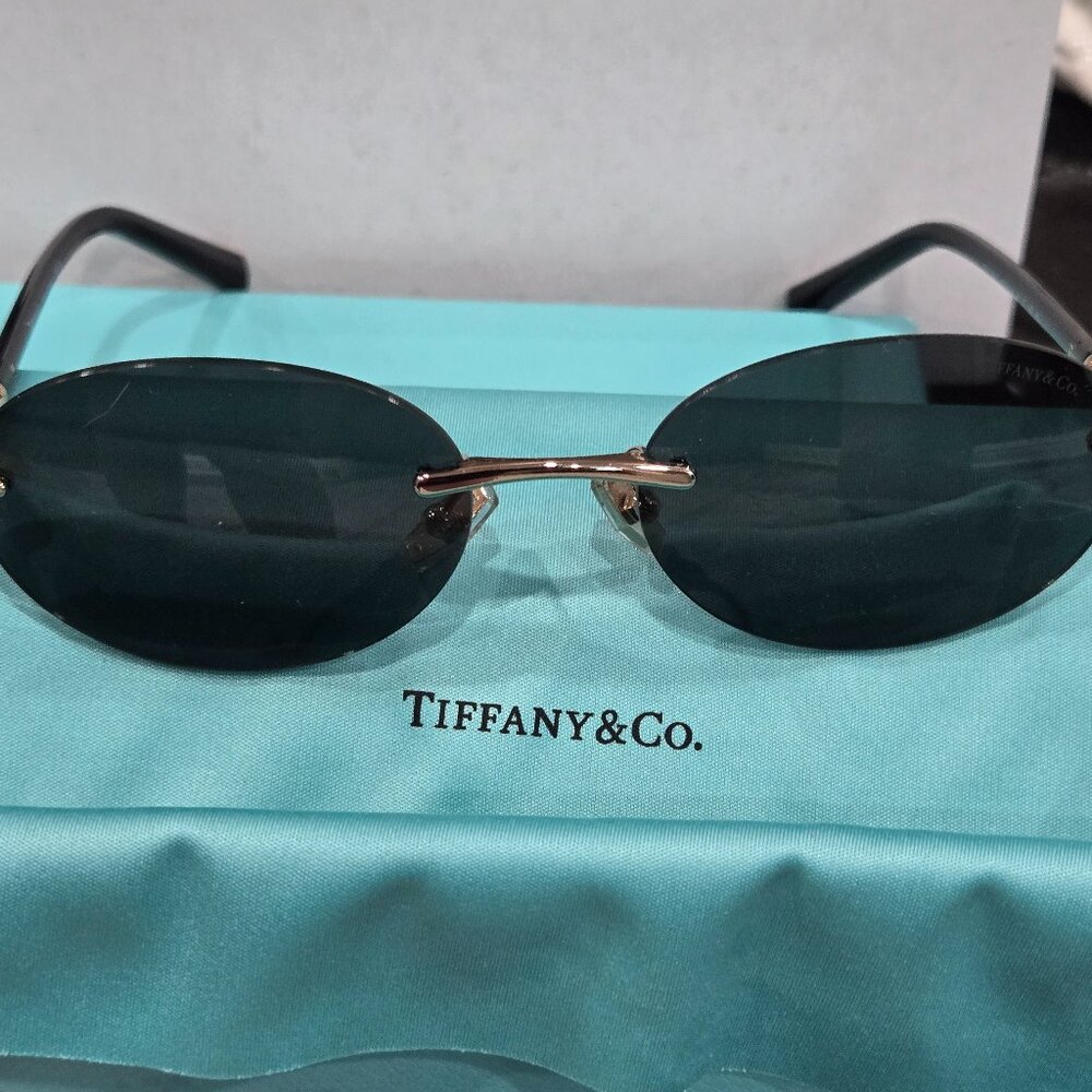 NEW IN BOX TIFFANY & CO Tf3104D OVAL BLACK GOLD SUNGLASSES ITALY
